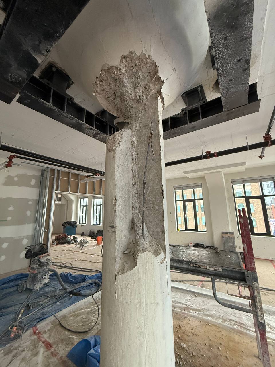 controlled concrete breakout small pieces to protect shoring