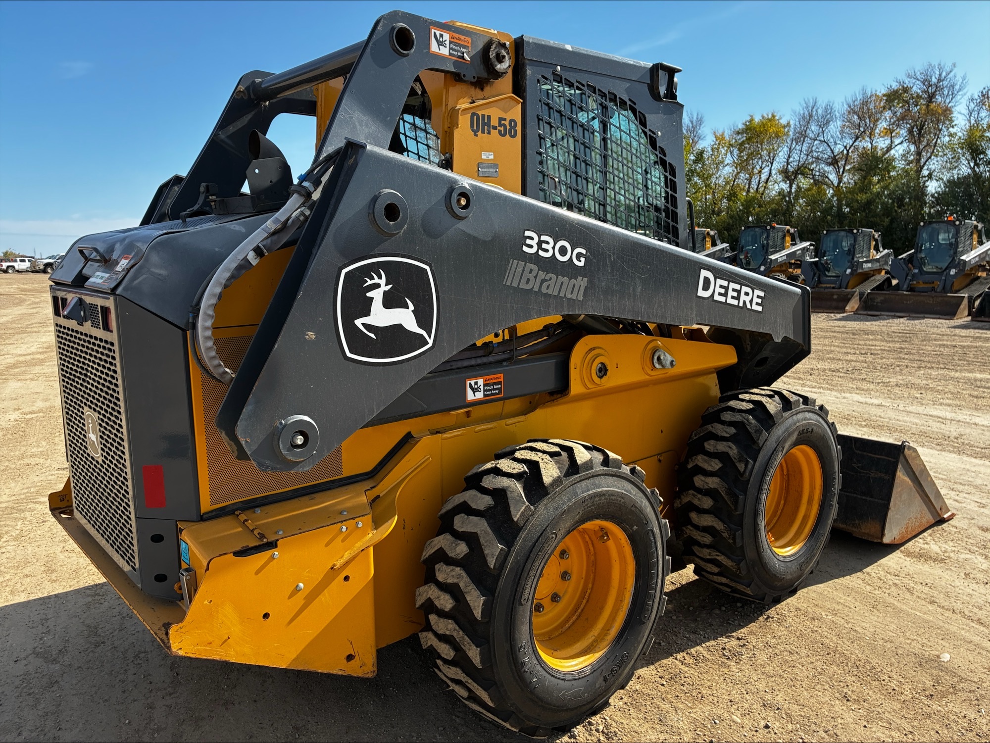 2022 John Deere 330G