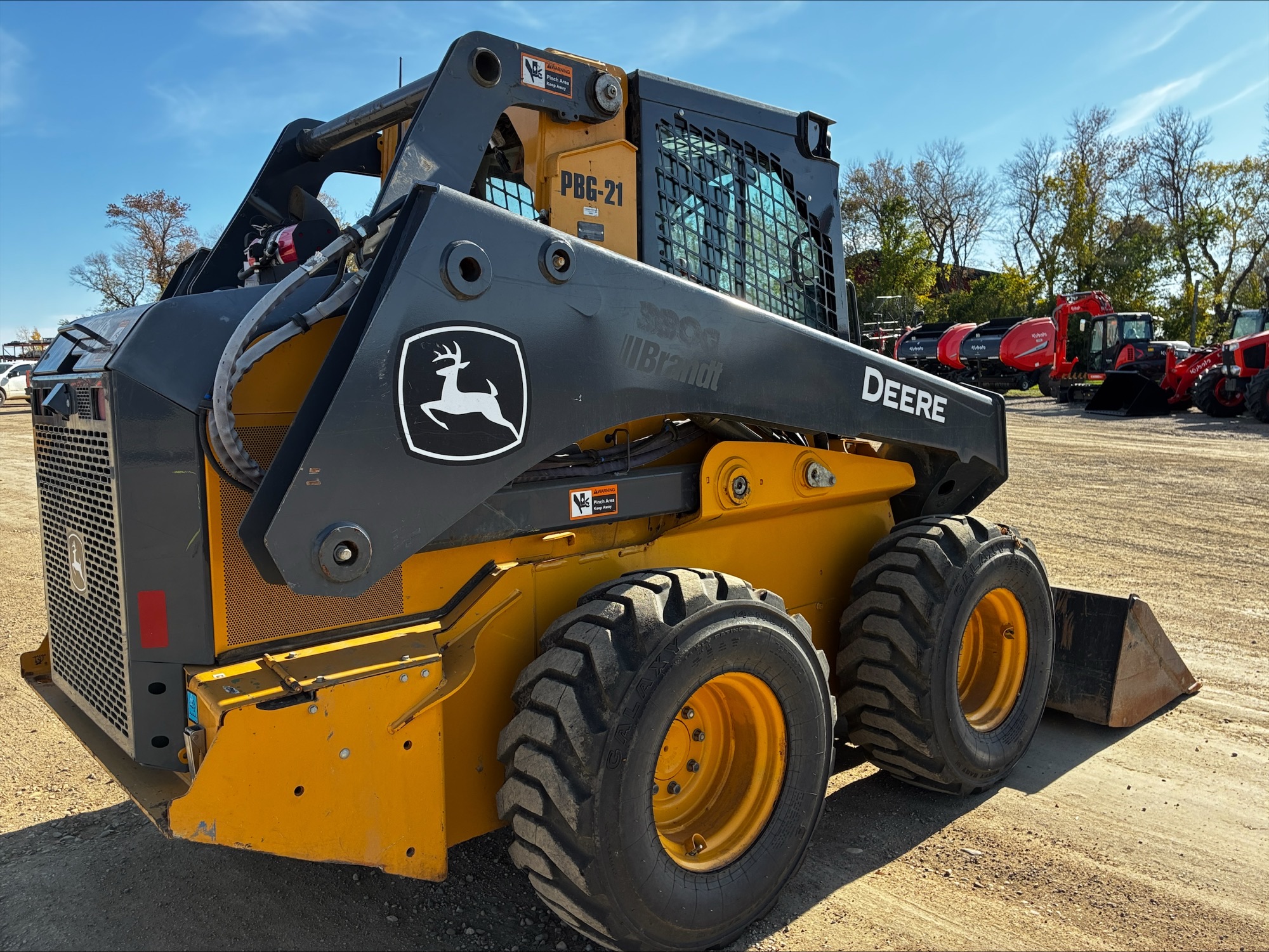 2022 John Deere 330G