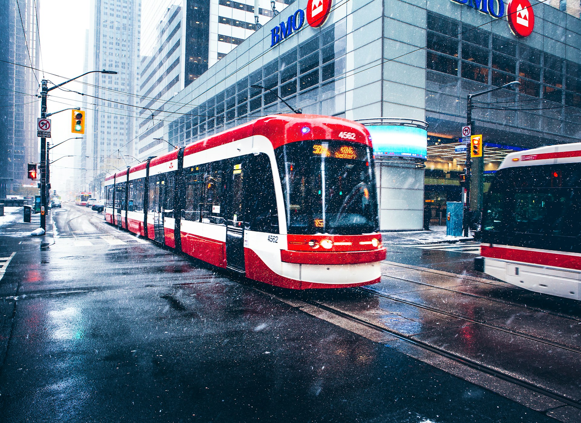 Top 5 Canadian Cities for Newcomers